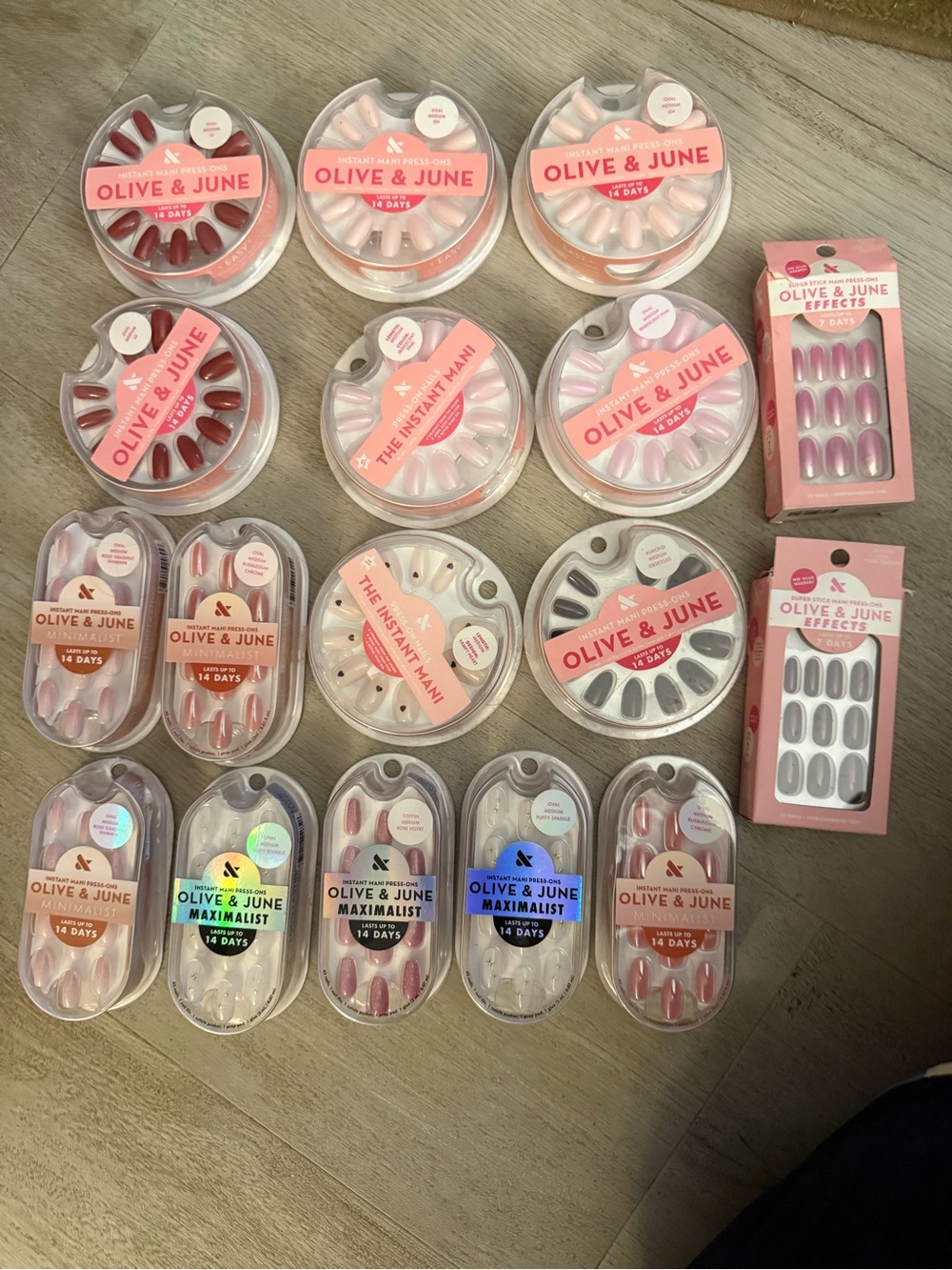 Press-On Nail Set — Pink & Neutral Shades